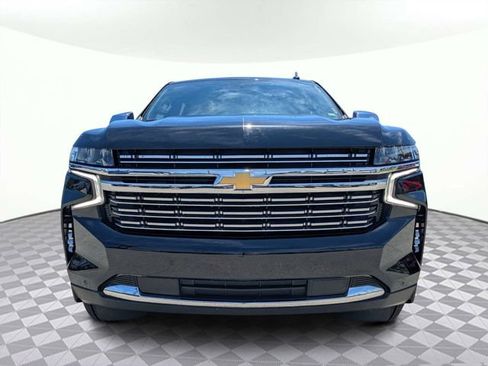 Used 2024 Chevrolet Suburban Premier RWD image 8