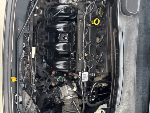 Used 2014 Ford Transit Connect XLT image 27