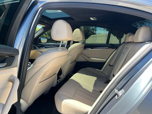 Used 2021 BMW 530i w/ Convenience Package RWD image 15