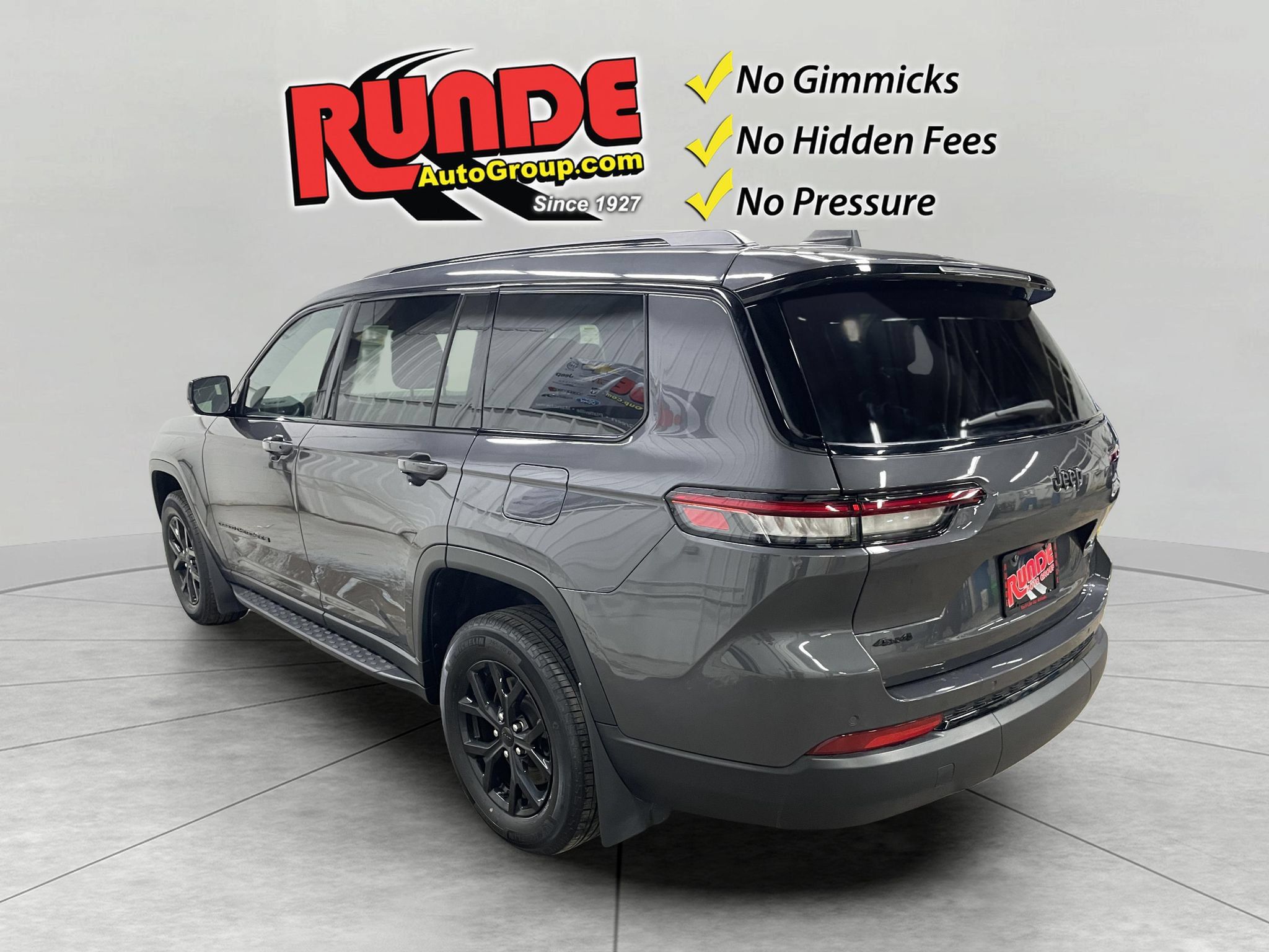 Used 2024 Jeep Grand Cherokee L Laredo AWD/4WD image 3