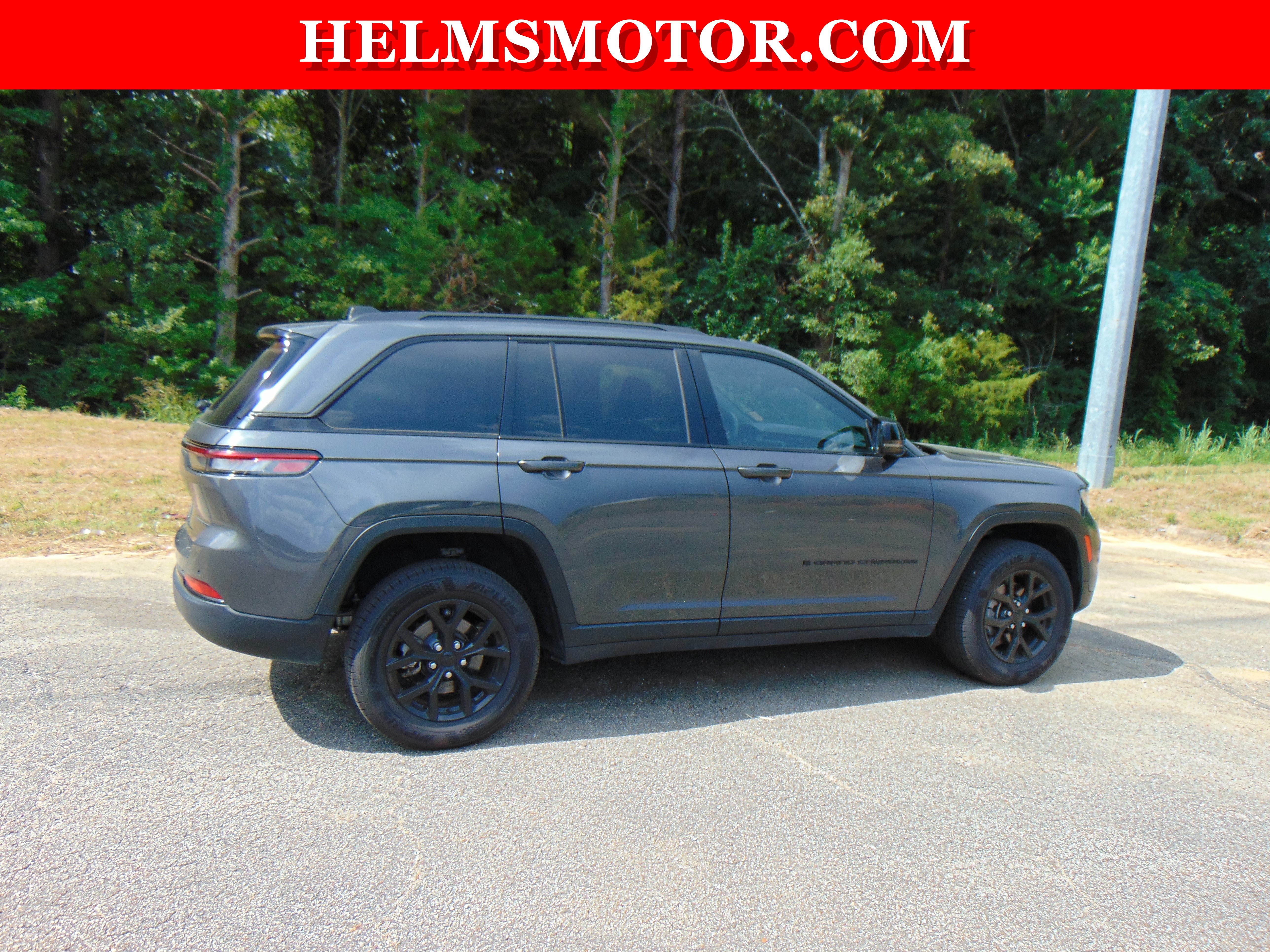 Certified 2024 Jeep Grand Cherokee Altitude RWD image 14
