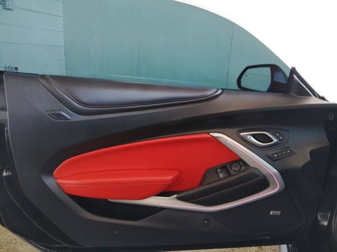 Used 2016 Chevrolet Camaro SS RWD image 20
