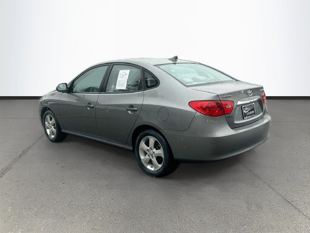 Used 2010 Hyundai Elantra SE FWD image 5