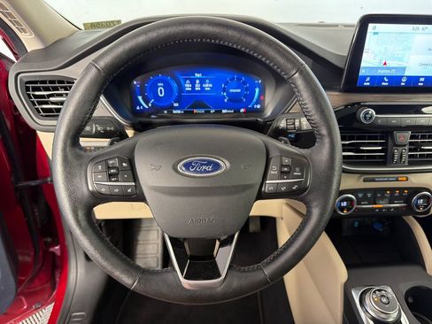 Used 2020 Ford Escape Titanium AWD/4WD image 13