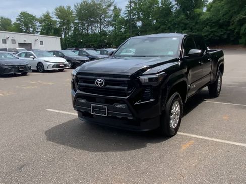 Used 2026 Toyota Tacoma SR5 AWD/4WD image 4