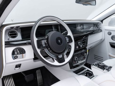New 2027 Rolls-Royce Phantom Sedan RWD image 20