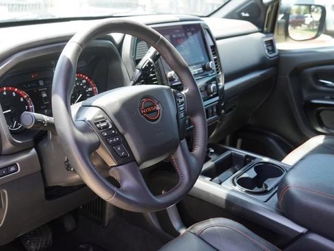 Used 2024 Nissan Titan PRO-4X w/ Pro-4x Convenience Package AWD/4WD image 19