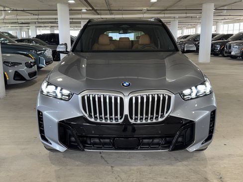 New 2026 BMW X5 xDrive40i w/ M Sport Package image 2