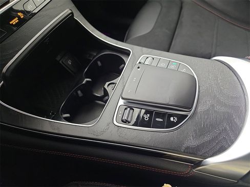 Used 2020 Mercedes-Benz GLC 43 AMG 4MATIC image 27