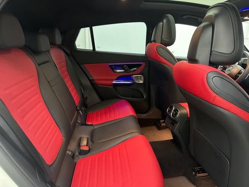 Used 2026 Mercedes-Benz GLC 300 4MATIC image 31