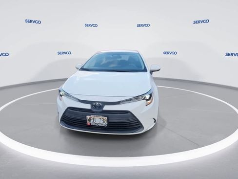 Used 2023 Toyota Corolla LE image 3