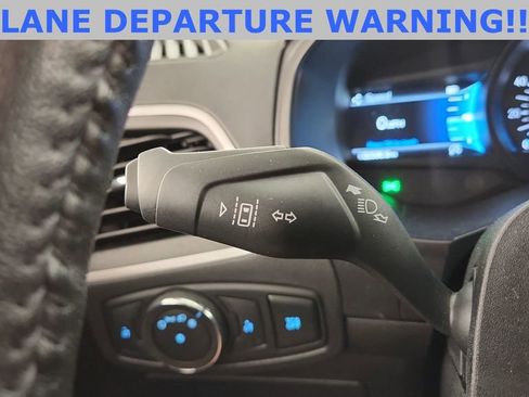 Used 2022 Ford Edge SEL image 16