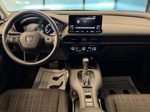 Used 2024 Honda HR-V LX image 9