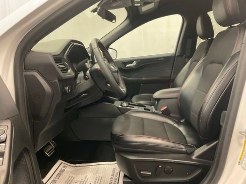 Used 2023 Ford Escape ST-Line w/ Tech Pack #1 FWD image 4