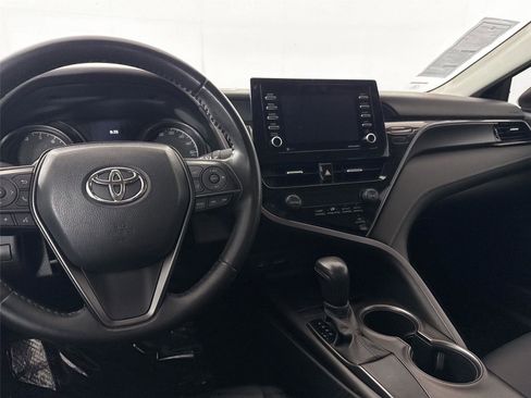 Used 2021 Toyota Camry SE FWD image 28
