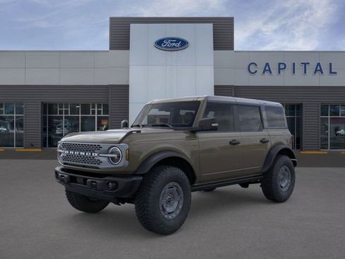 New 2025 Ford Bronco Badlands image 1