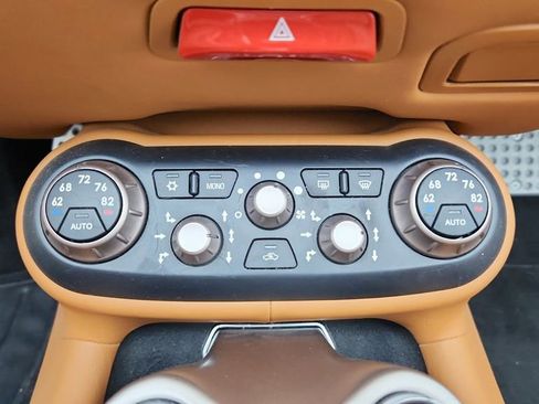 Used 2014 Ferrari California image 28