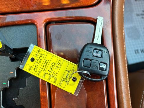 Used 2002 Lexus SC 430 Convertible image 27