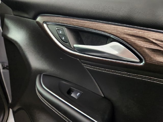 Used 2022 Buick Envision Avenir w/ Technology Package II AWD/4WD image 15