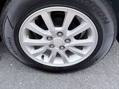 Used 2017 Chevrolet Sonic LT FWD image 12