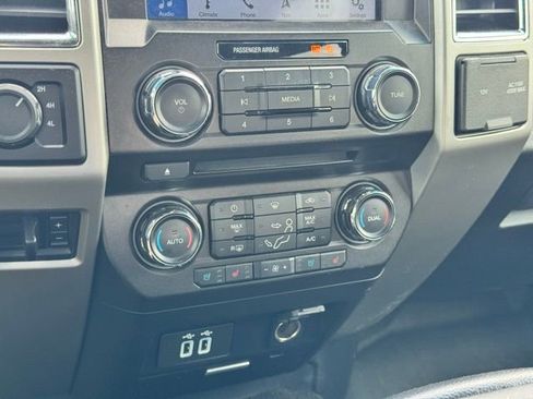 Used 2018 Ford F250 Lariat w/ Lariat Value Package image 22