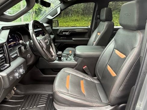 Used 2023 GMC Sierra 1500 AT4 w/ Technology Package AWD/4WD image 25
