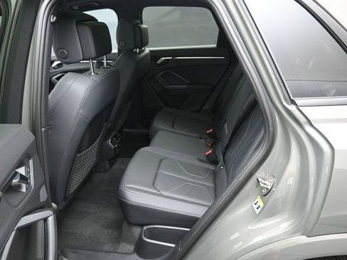 Used 2025 Audi Q3 2.0T Premium w/ Convenience Package AWD/4WD image 30