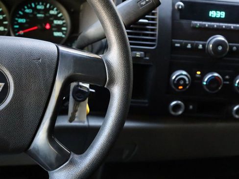 Used 2011 Chevrolet Silverado 1500 W/T image 26
