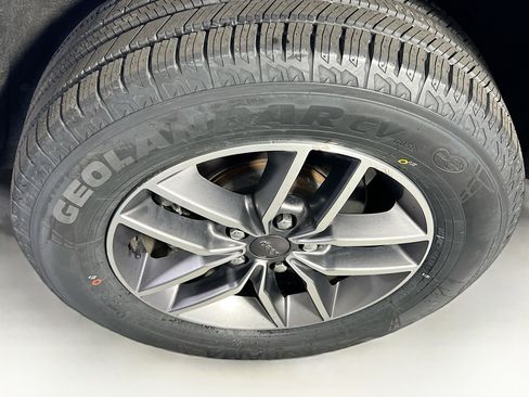 Used 2022 Jeep Grand Cherokee Limited image 30