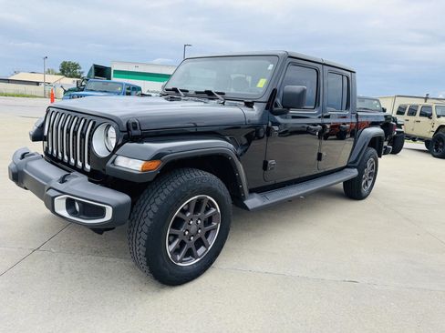 Used 2022 Jeep Gladiator Overland w/ Popular Equipment Package AWD/4WD image 29