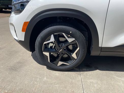 New 2026 Kia Seltos S AWD/4WD image 15