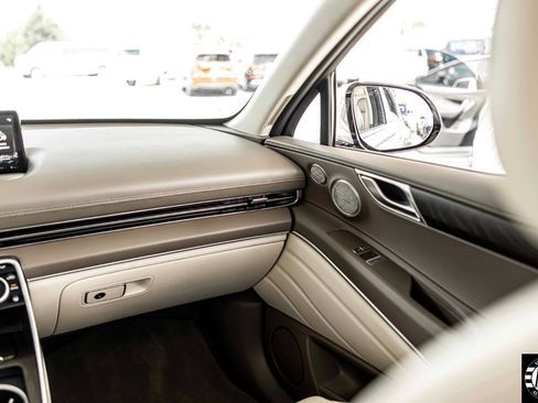 Used 2024 Genesis GV80 2.5T w/ Advanced Package image 41