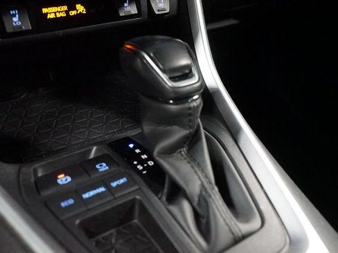 Used 2021 Toyota RAV4 XLE Premium FWD image 20