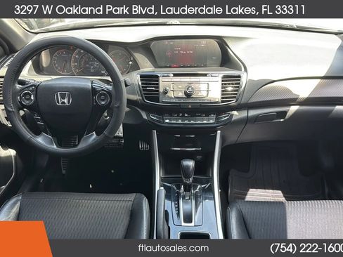 Used 2017 Honda Accord Sport image 29