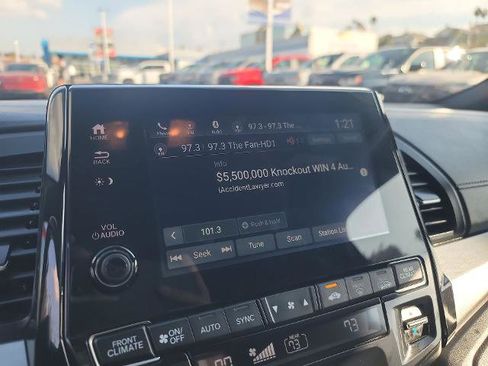 Used 2023 Honda Odyssey Sport image 13