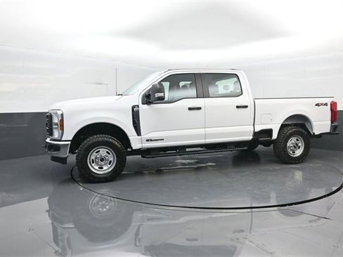 New 2026 Ford F250 XL w/ XL Off-Road Package image 4