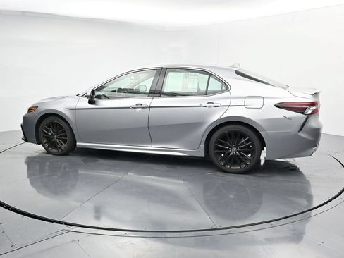 Used 2024 Toyota Camry XSE FWD image 5