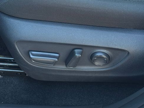 Used 2025 Toyota RAV4 XLE image 23