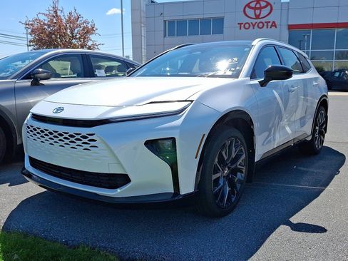 New 2026 Toyota Crown Signia image 3