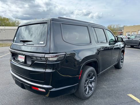 New 2026 Jeep Grand Wagoneer Limited AWD/4WD image 9