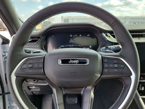 New 2026 Jeep Grand Cherokee Altitude AWD/4WD image 26