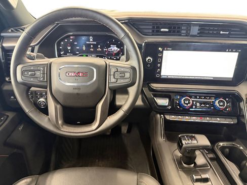Used 2024 GMC Sierra 1500 AT4 w/ Technology Package image 11