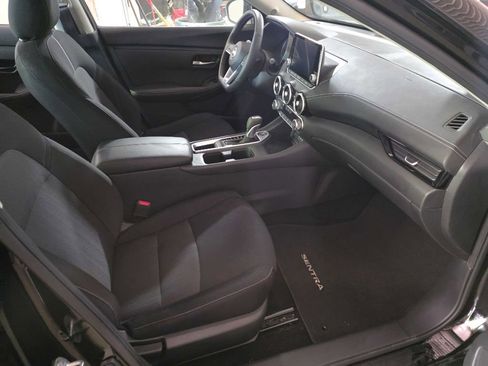 Used 2025 Nissan Sentra SV w/ All-Weather Package FWD image 9