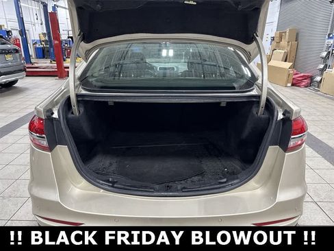 Used 2019 Ford Fusion SE image 10