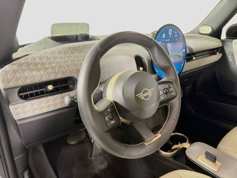 Used 2025 MINI Cooper S FWD image 9