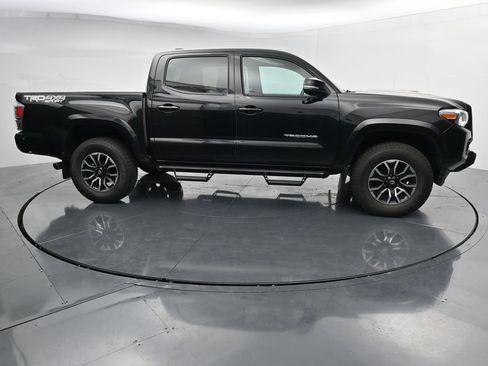 Used 2023 Toyota Tacoma TRD Sport AWD/4WD image 9