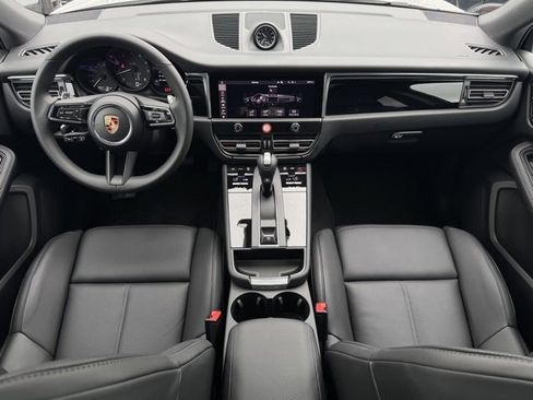 New 2026 Porsche Macan image 16