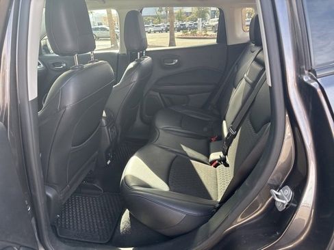 Used 2019 Jeep Compass Latitude w/ Popular Equipment Group image 17