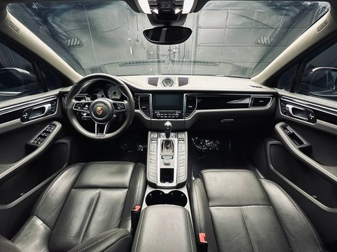 Used 2018 Porsche Macan S AWD/4WD image 38