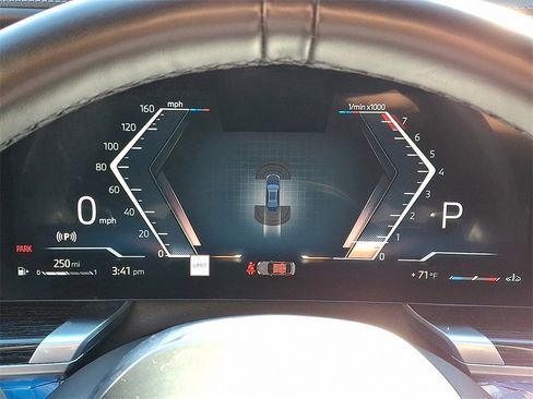 Used 2025 BMW 740i xDrive image 23